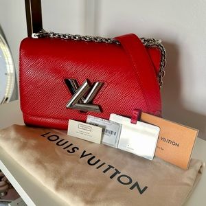 LOUIS VUITTON MM Epi Leather Red Classic Bag on Chain Excellent